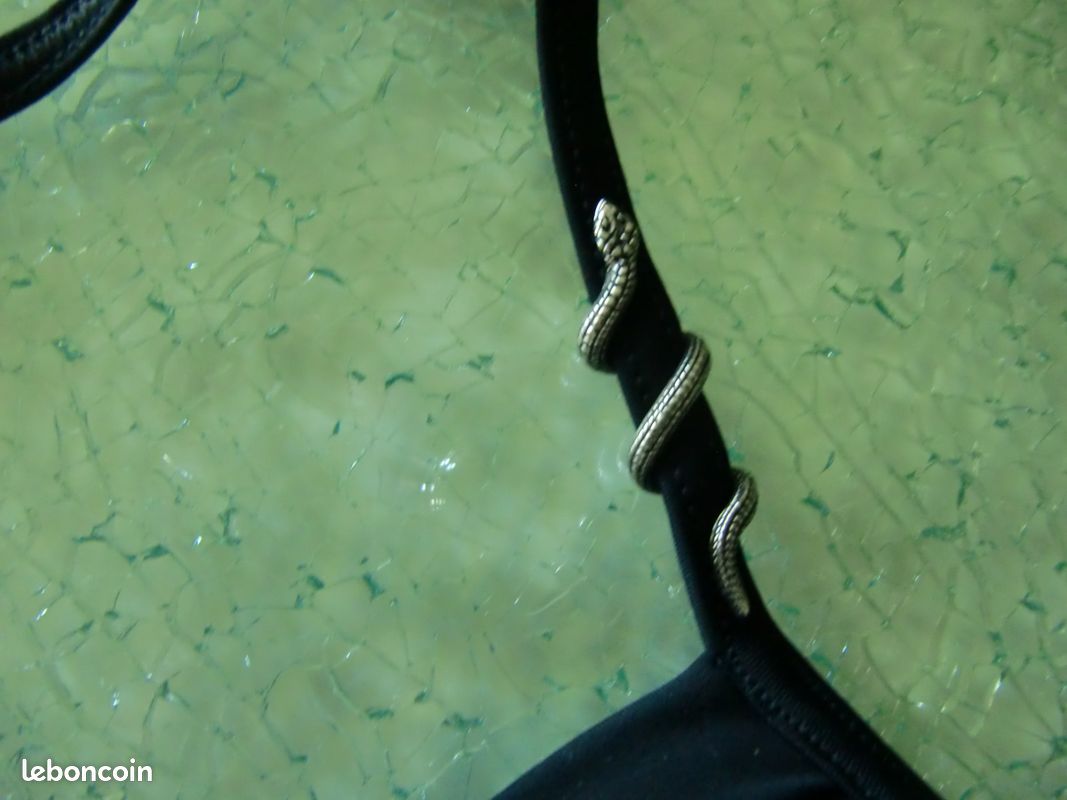 Maillot de bain 2 pièces noir quasi neuf (image 2)