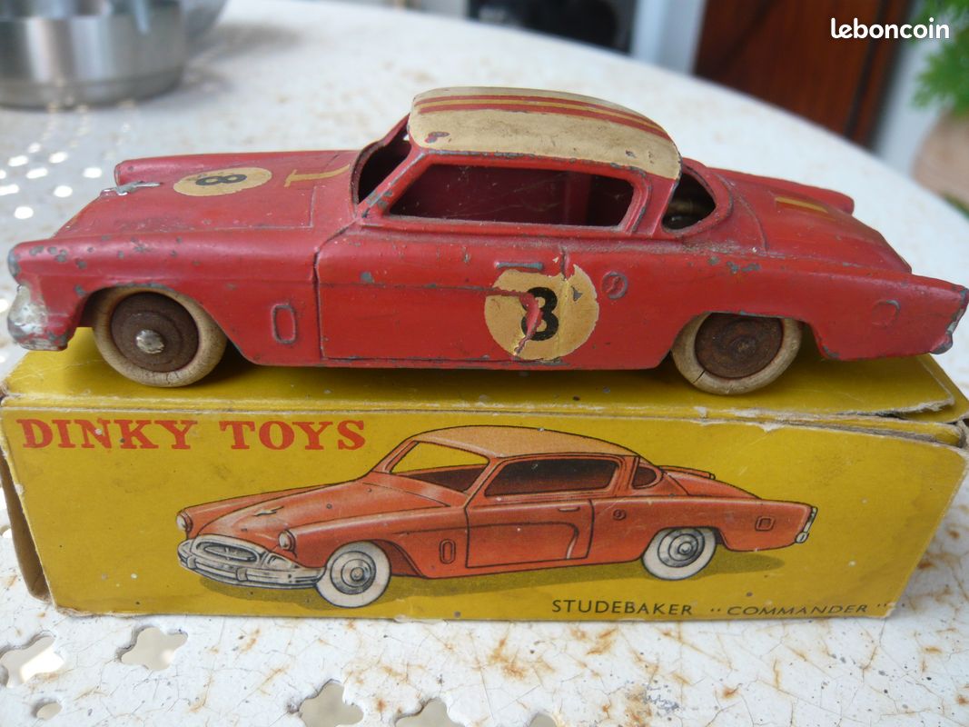 DINKY TOYS- STUDEBAKER COMMANDER- N°24Y -MADE IN FRANCE -MECCANO