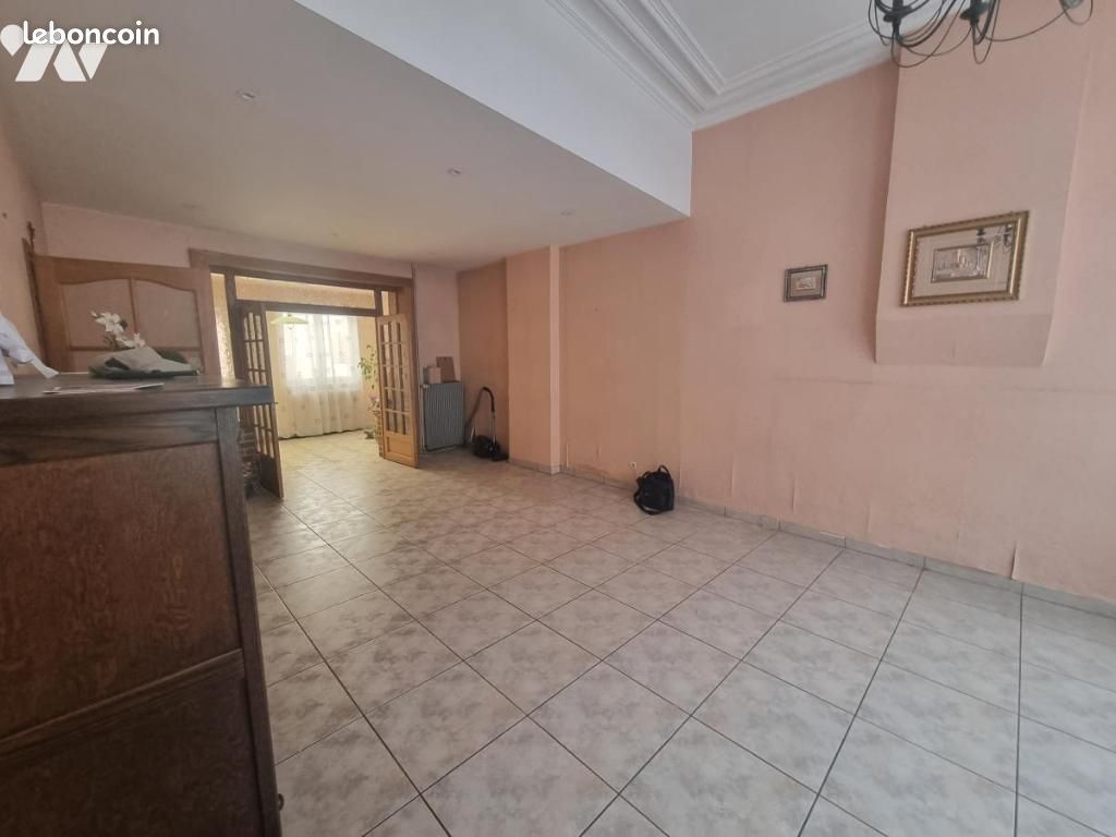 Maison 6 pièces 147 m² · à Roubaix · 147 m² · 184 000 €
