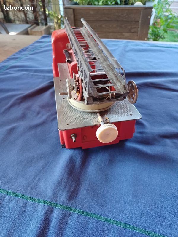 Camion de pompier joustra goliath tole - Jeux & Jouets