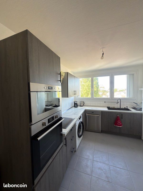 Appartement 3 pièces 75 m² · à Fleury-les-Aubrais · 75 m² · 147 800 €