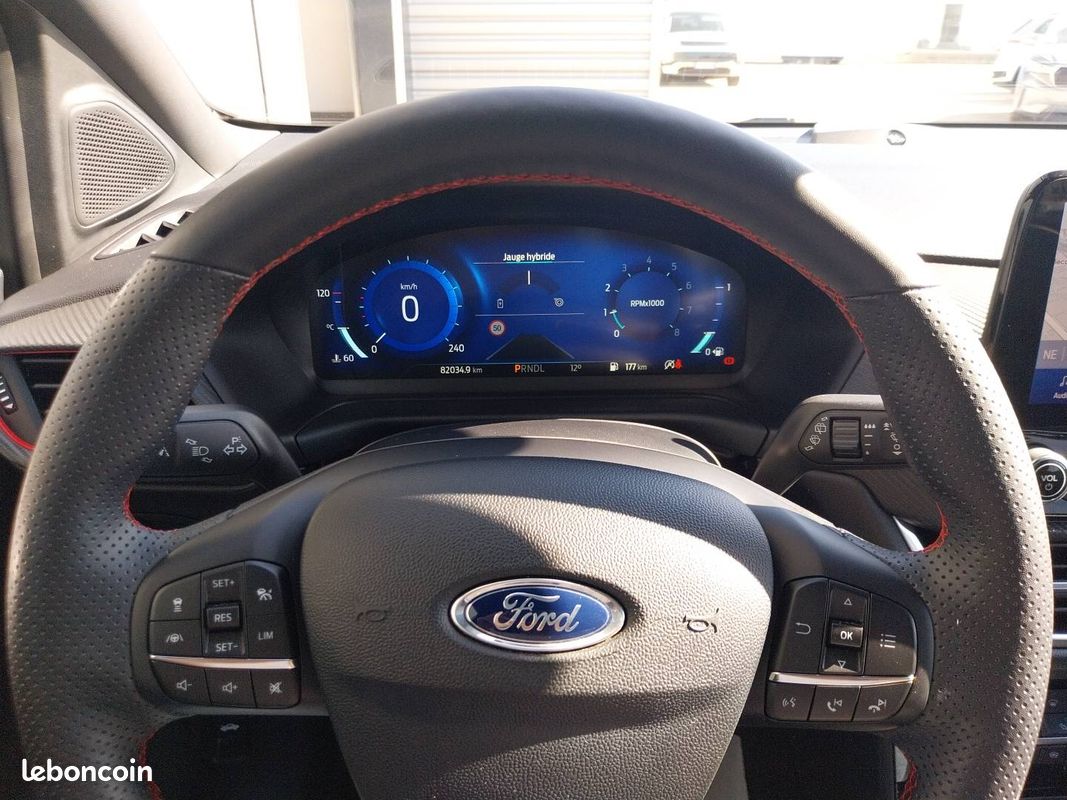 FORD Puma 1.0 EcoBoost 125 ch mHEV S&S Powershift ST-Line X (image 30)