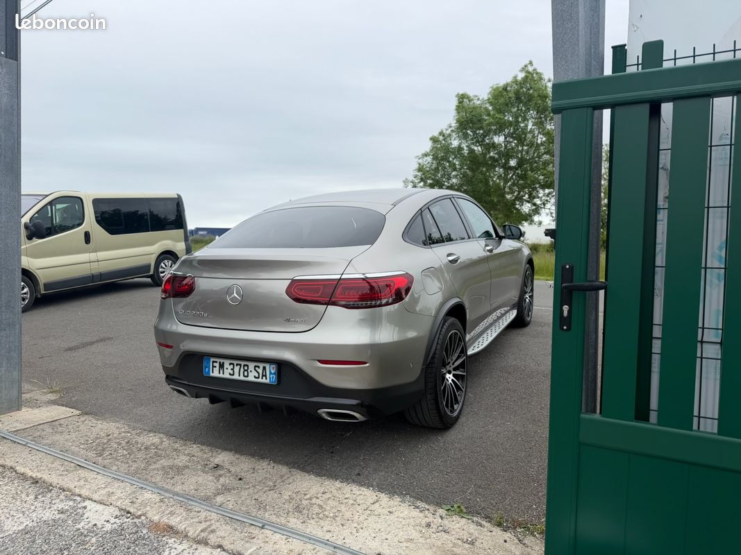 Mercedes-benz classe glc coupe phase 2 220d 2l d 4 matic 9g-tronic 194cv boite auto (image 3)