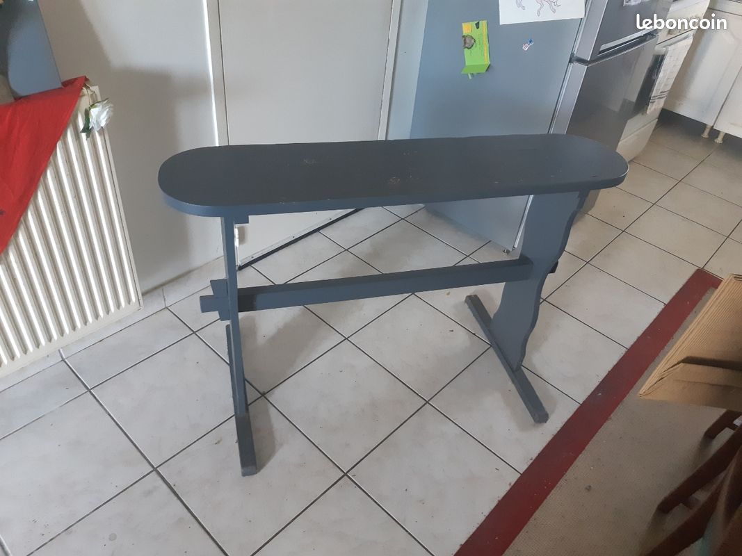 Petit meuble en bois (image 1)