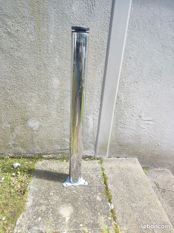 Pied d'îlot central inox (image 1)