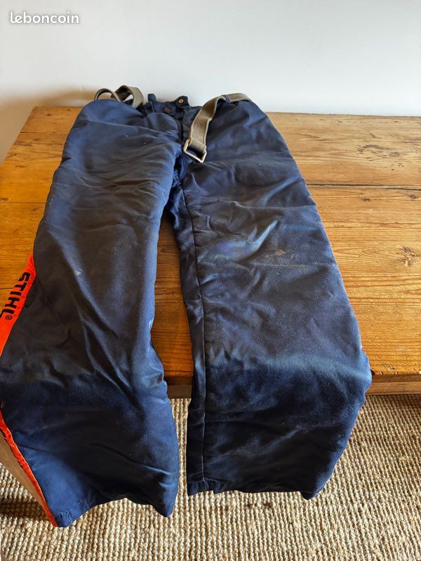 Bottes et pantalon de protection pour tronçonneuse Stihl (image 1)