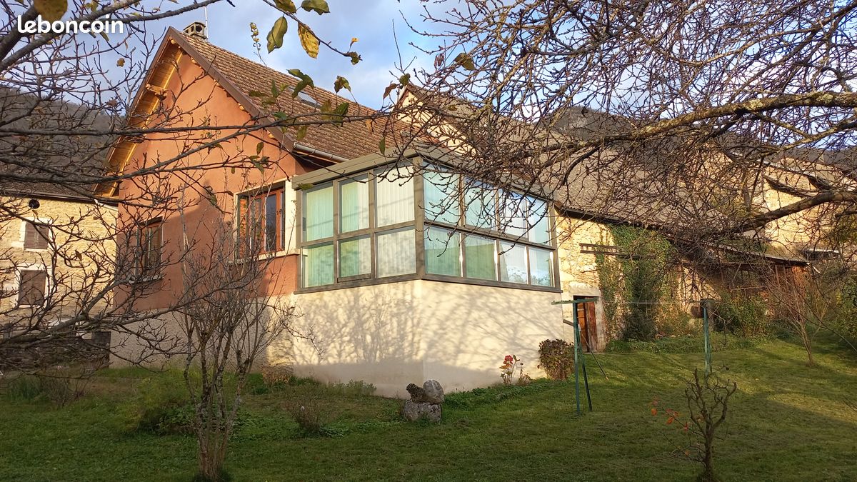 Maison 7 pièces 145 m² · à Ambléon · 145 m² · 259 000 €