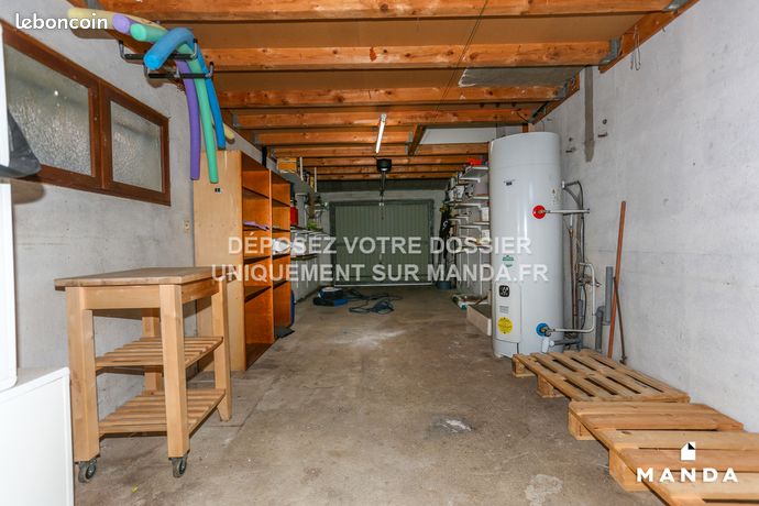 https://img.leboncoin.fr/api/v1/lbcpb1/images/a7/04/73/a70473123a7bd5eb5258f552057935f461841f2e.jpg?rule=ad-image