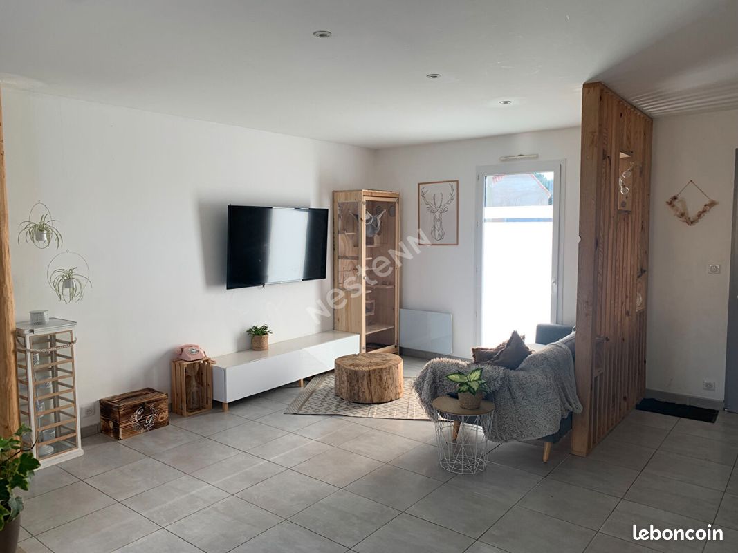 Maison 5 pièces 97 m² - Saint-Pierre-des-Échaubrognes 79700 (image principale 1)