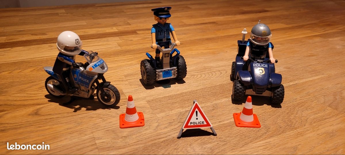 Playmobil policiers avec véhicules (image 1)