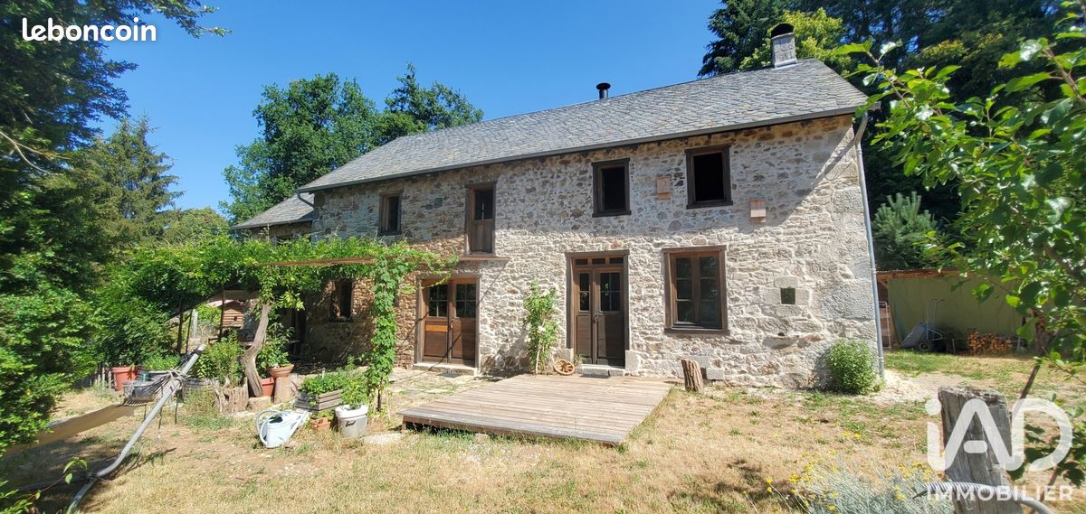 Maison 9 pièces 189 m² · à Neuvic · 189 m² · 378 000 €
