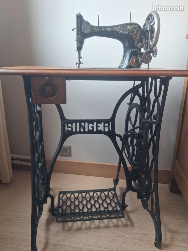 Machine à coudre ancienne Singer (image 1)