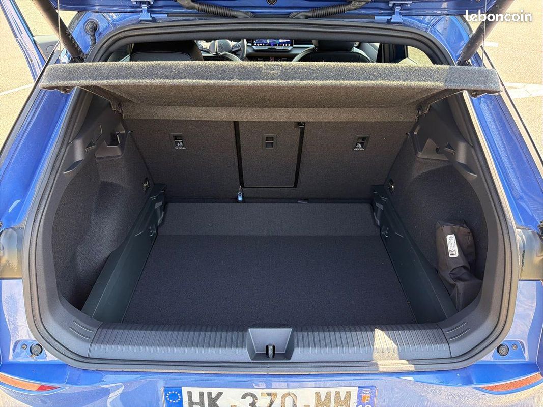 VOLKSWAGEN T-Roc 1.5 eTSI EVO2 Hybrid 150 ch DSG7 R-Line (image 12)