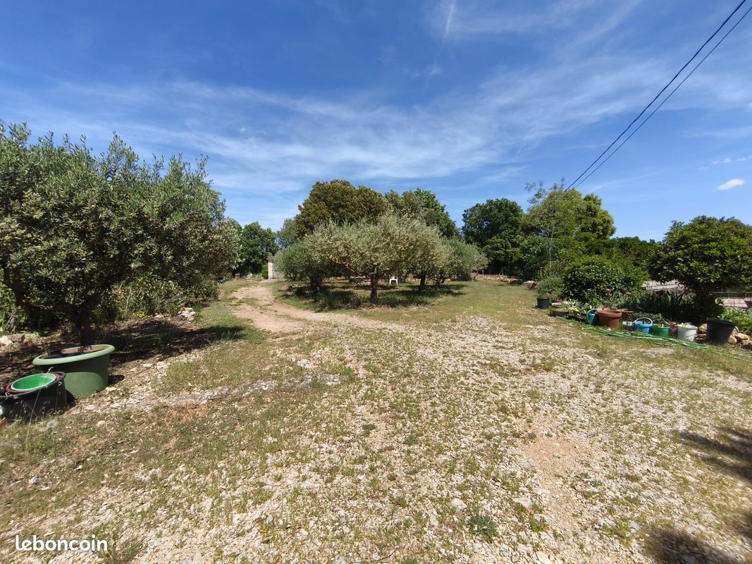 Terrain 575 m² · à Flassans-sur-Issole · 575 m² · 119 000 €