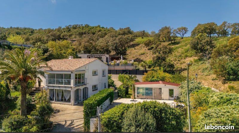 Maison 6 pièces 160 m² · à Roquebrune-sur-Argens · 160 m² · 835 000 €