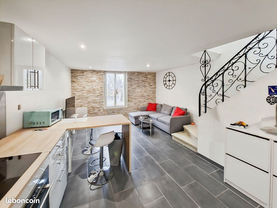Appartement 3 pièces 55 m² · à Marignane · 55 m² · 900 €