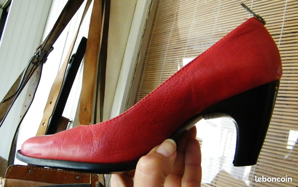 Escarpins ESTATE Elle Moda – Toile Et Cuir Rouge – Talons Hauts – Taille 39 (Italie)