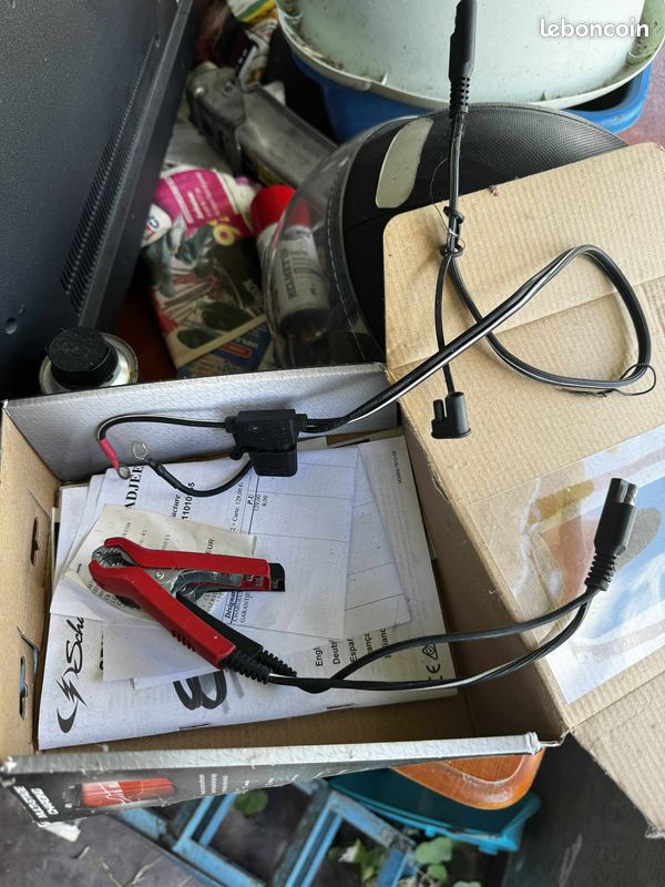 Chargeur de batterie auto moto SPI3 SCHUMACHER 12 V 3 A (image 3)