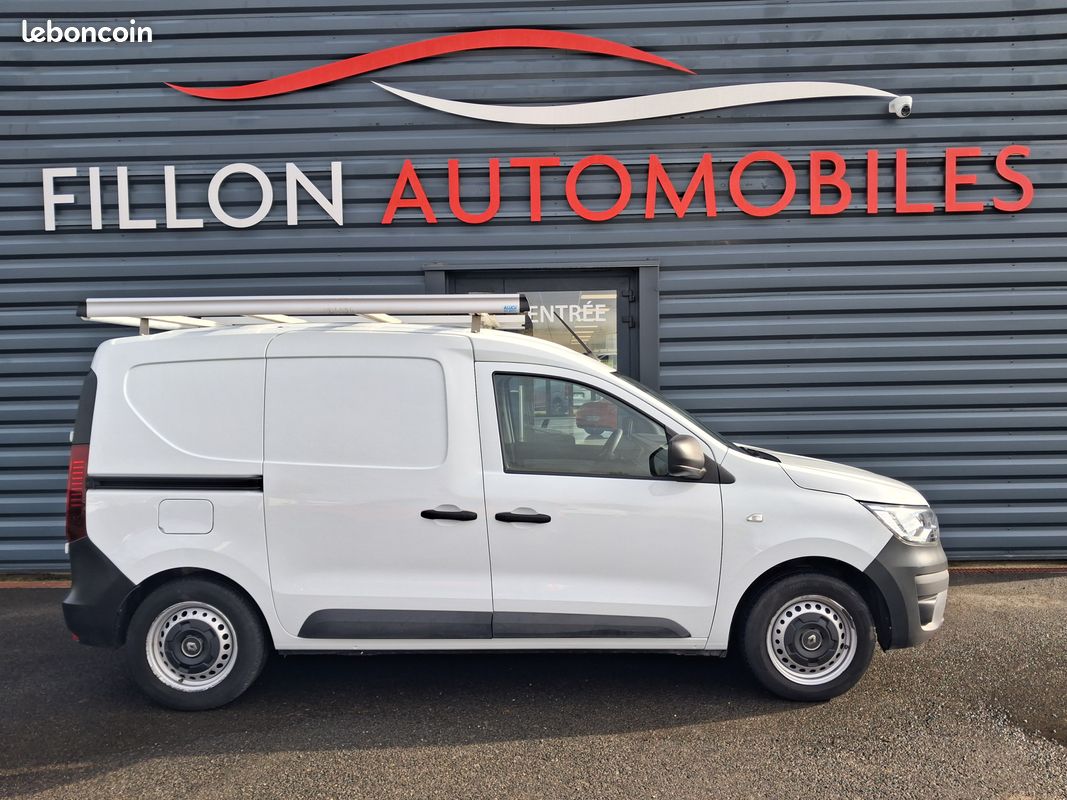 Renault Express Van 1.5 Blue dCi 95ch Confort 22 + GALERIE + ATTELAGE (image 1)