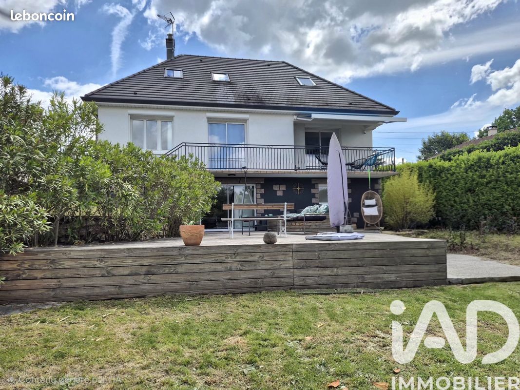 Maison 10 pièces 190 m² · à Saintry-sur-Seine · 190 m² · 630 000 €