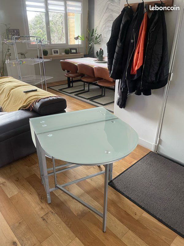 Je liquide pour vider un appart une table verre escamotable (console ou table sam) (image 2)