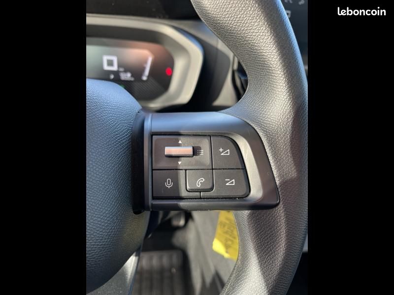Citroen C4 PureTech 100 Live (image 11)