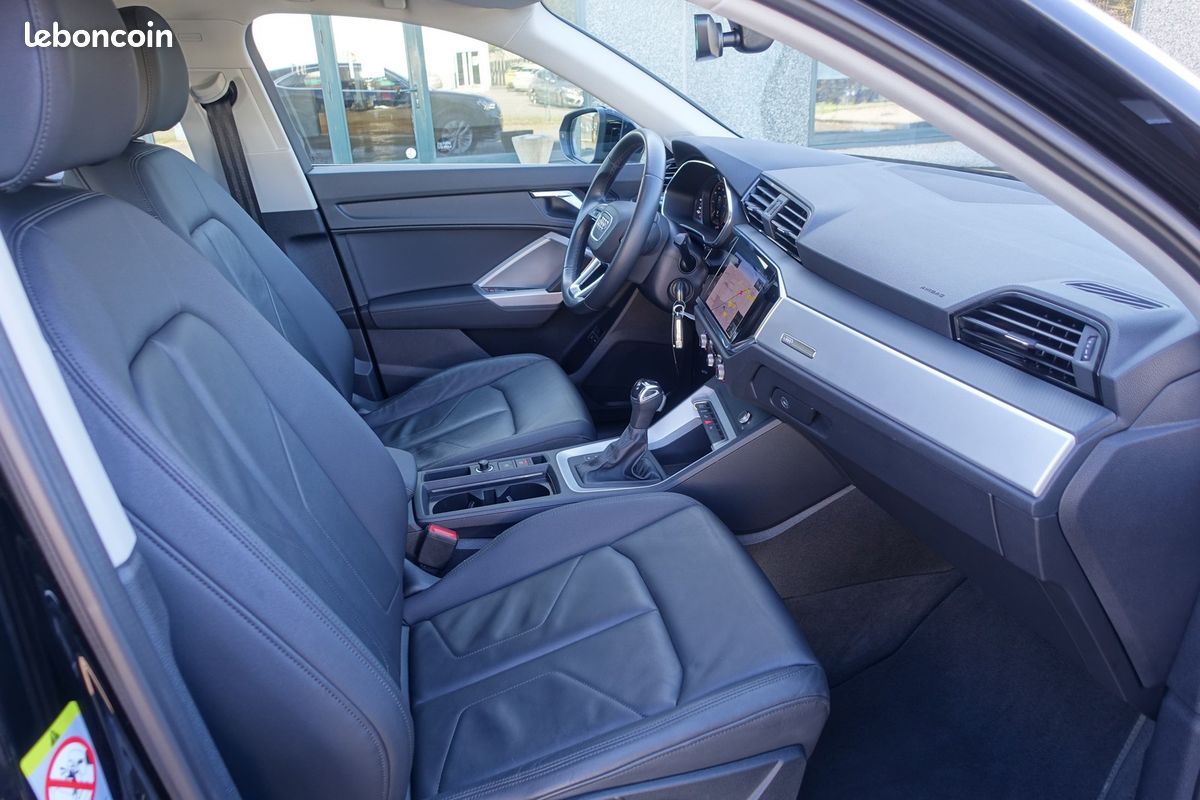 Q3 Sportback 45 Tfsi e S-Tronic 245ch Hybride Rechargeable Virtual cockpit/Cuir chauffants/Caméra/Hayon électrique/1*Main/Garantie 12 mois (image 5)
