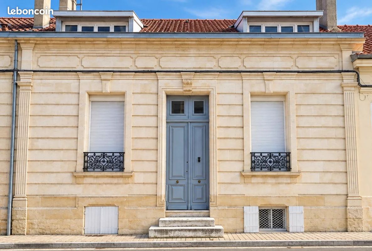 Immeuble 200 m² · à Bergerac · 200 m² · 185 500 €