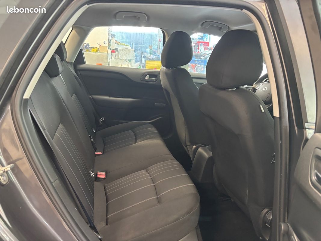 Citroën C4 1,6L 100cv HDI FEEL (image 13)