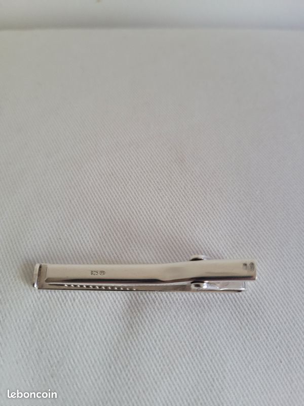 Pince à Cravate Métal et Blanc
