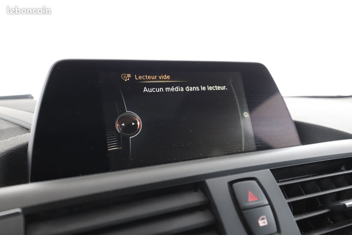 BMW Série 1 118d xDrive 5P 150 ch (image 16)