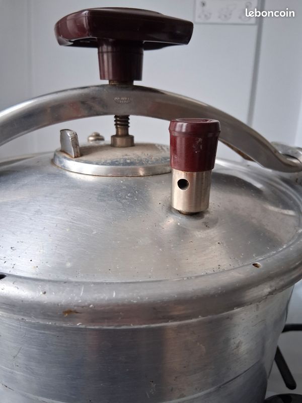 Cocotte minute seb vintage 6l - Arts de la table