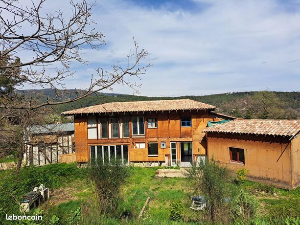 Maison 6 pièces 195 m²