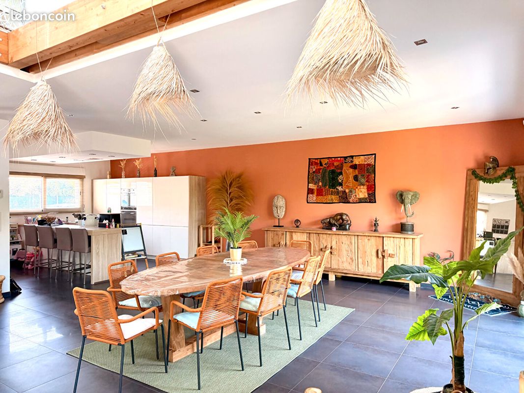 Maison 5 pièces 180 m² · à Avelin · 180 m² · 545 000 €