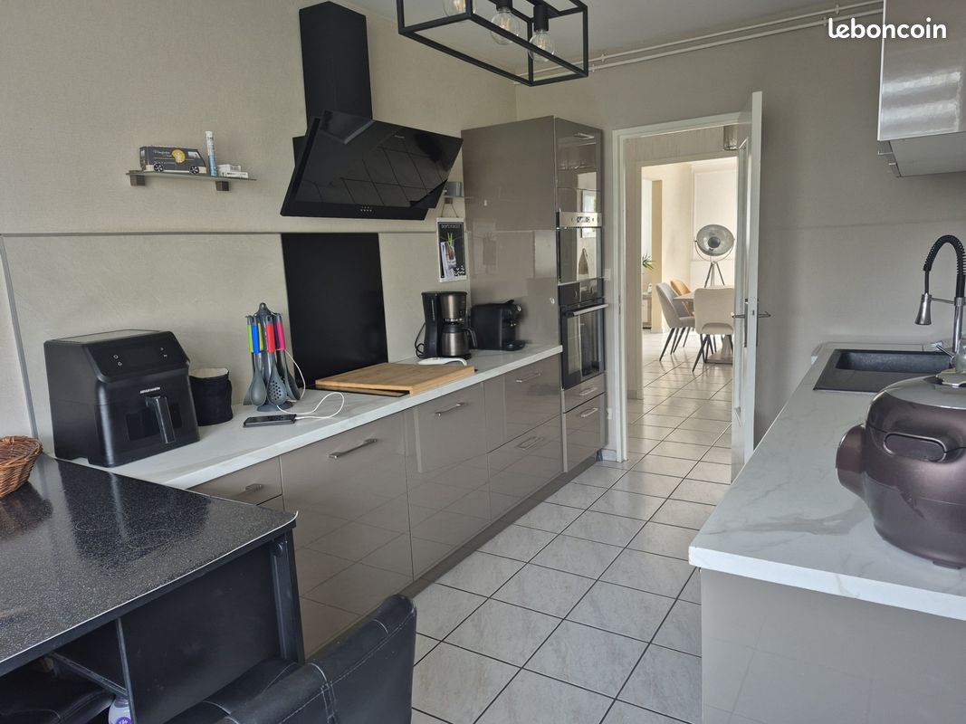 Appartement 3 pièces 72 m² · à Saint-Étienne · 71,6 m² · 71 000 €
