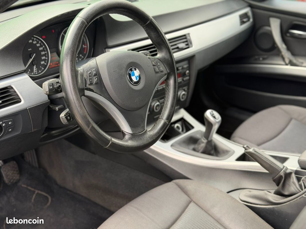 BMW Série 3 318D TOURING 2.0L 140CH (image 15)