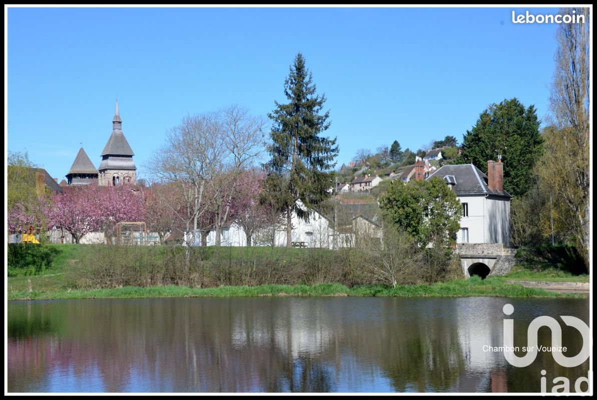 Immeuble 134 m² · à Chambon-sur-Voueize · 134 m² · 149 000 €