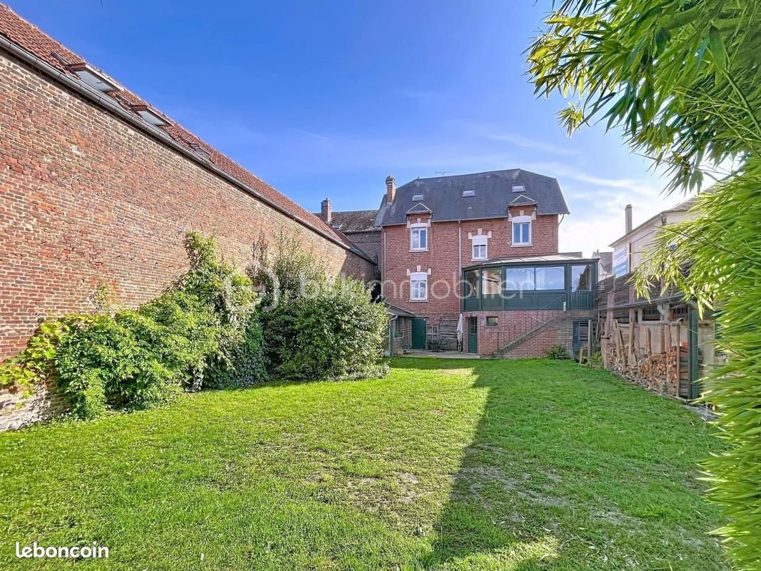 Maison 9 pièces 256 m² · à La Fère · 256 m² · 238 000 €