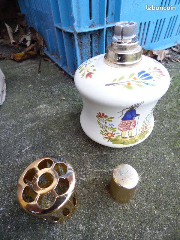 ANCIENNE LAMPE BERGER En Faience De Quimper Signee Henriot. Tbe EUR 20