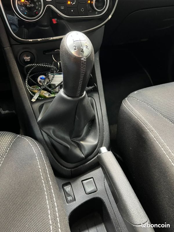 RENAULT Clio 1.5 D 75ch Business - 2016 - GPS - Bluetooth - Régulateur - Distribution neuve (image 16)