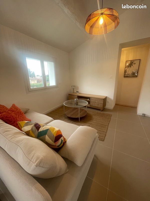 Appartement 3 pièces 58 m² · à Saint-Cyr-sur-Mer · 58 m² · 1 150 €