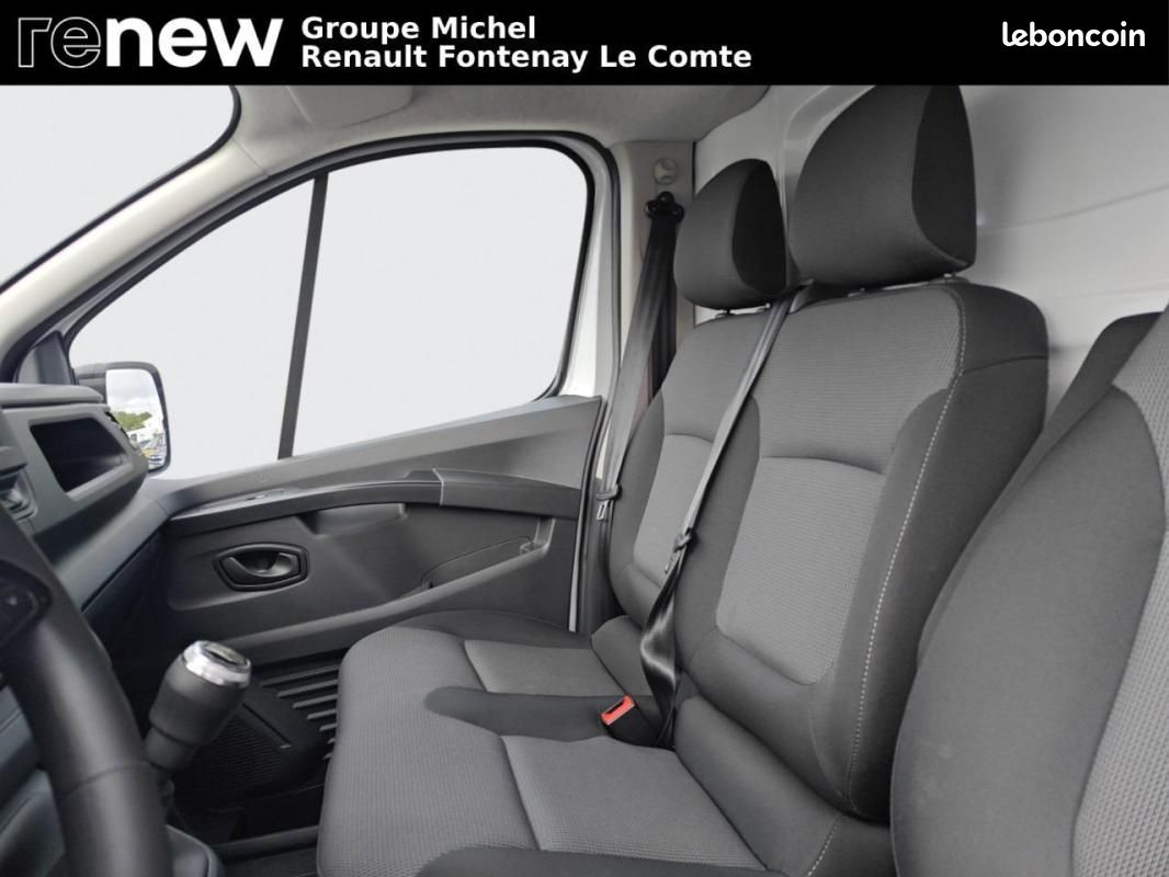 Renault Trafic FOURGON FG BLUE DCI 130 L1H1 3T GSR2 ADVANCE (image 10)