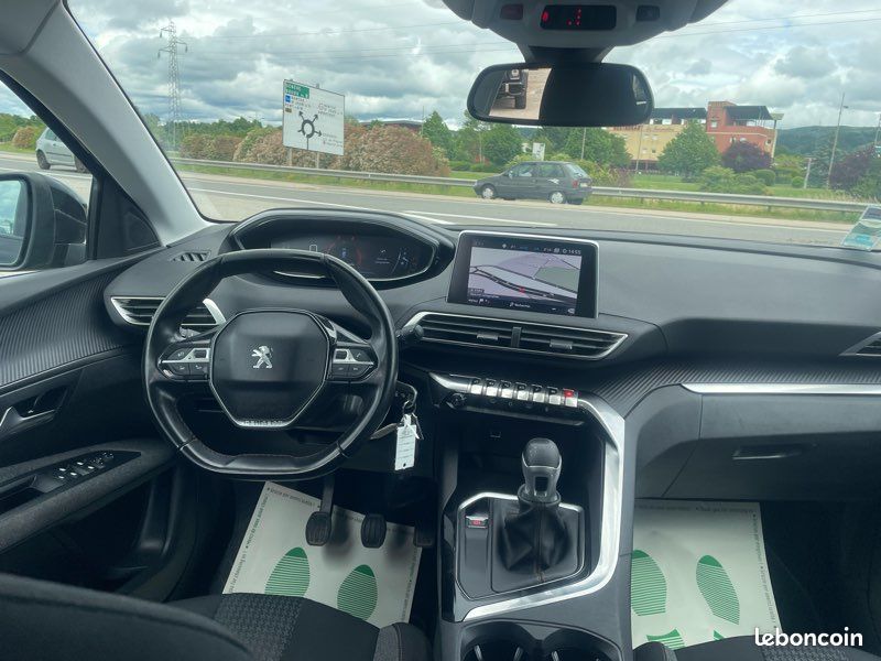 PEUGEOT 3008 phase 2 1.2 130 cv (image 3)