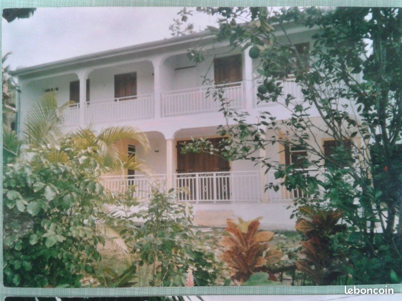 Appartement 3 pièces 85 m² · à Le Gosier · 85 m² · 845 €/mois