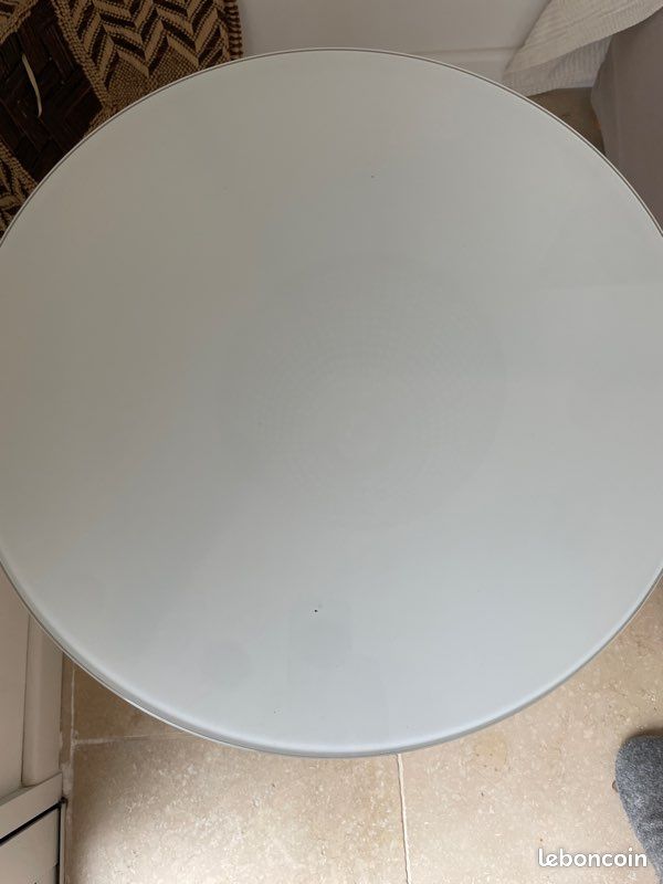 Table basse blanche (image 2)