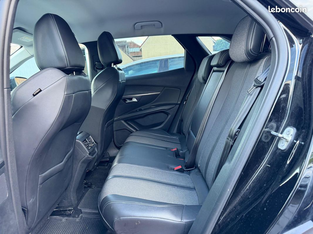 PEUGEOT 3008 BlueHDi 130ch SS EAT8 Allure BOITE AUTOMATIQUE (image 11)