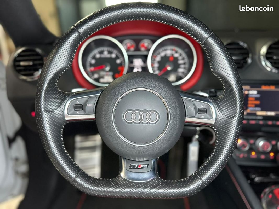 AUDI TTRS ENTRETIEN AUDI/ PALETTES AU VOLANT/ 2.5 TFSi 340Ch BV S-tronic (image 11)