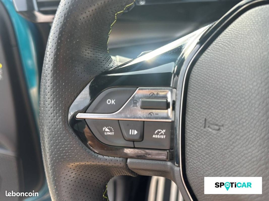 PEUGEOT 408 PHEV 225 e-EAT8 GT (image 24)