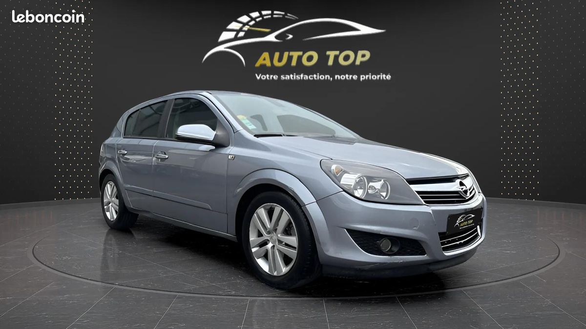 Opel ASTRA 1.7 CDTI110 COSMO ECOF 5P (image 2)