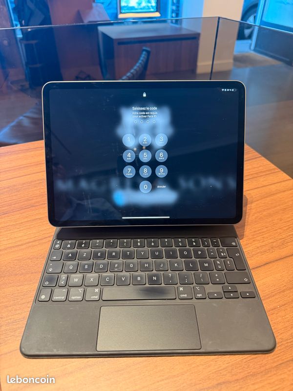 Ipad Pro 11" - 2022 - 128Go - très bon état (image 1)
